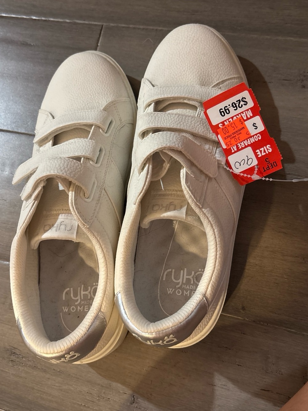 Classic white womens Velcro Ryka Sneakers size 9W
